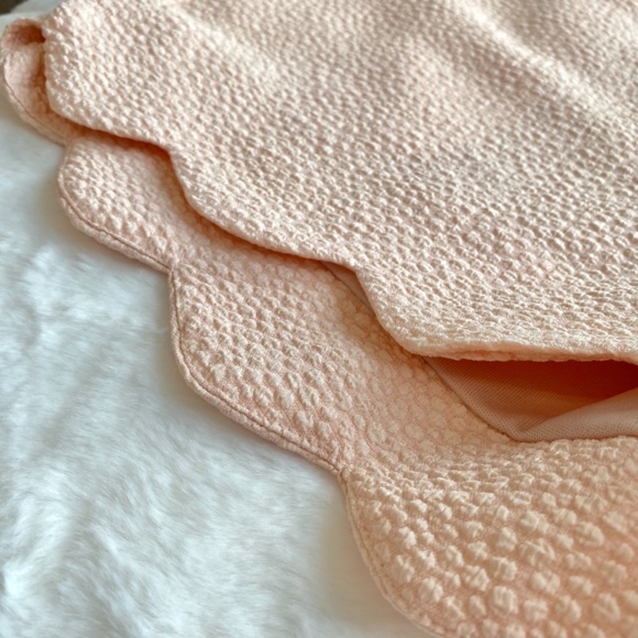 Francesca’s Boutique Blush Shorts in Size Large - Picture 6 of 9